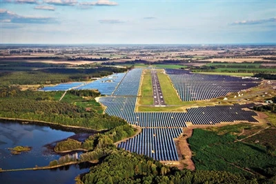 La capacitat fotovoltaica instal·lada a Hongria supera amb escreix l'objectiu...