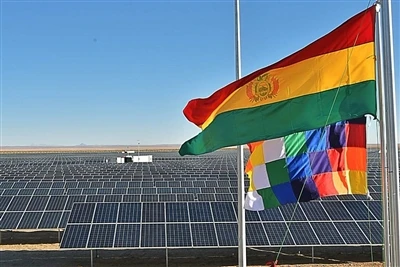 El vice -ministre energètic bolivià elogia el progrés renovable de la Xina, e...
